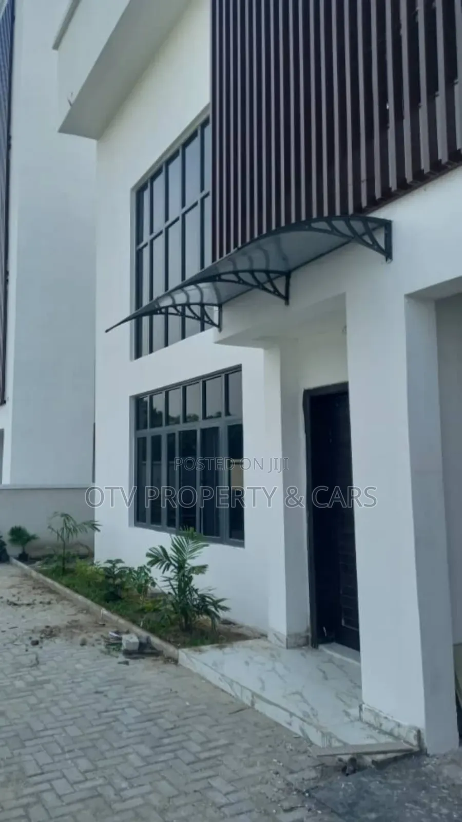 Furnished 5bdrm House in Banana Island for rent
