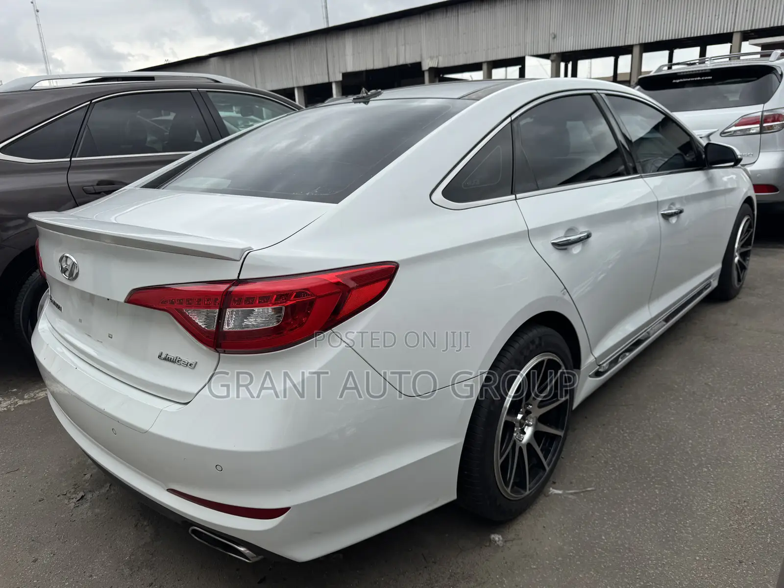 Hyundai Sonata Limited w/Brown Leather 4dr Sedan (2.4L 4cyl 6A) 2015