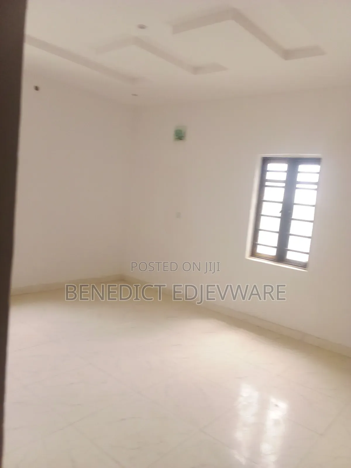 3bdrm Bungalow in Peak Park New Road for rent