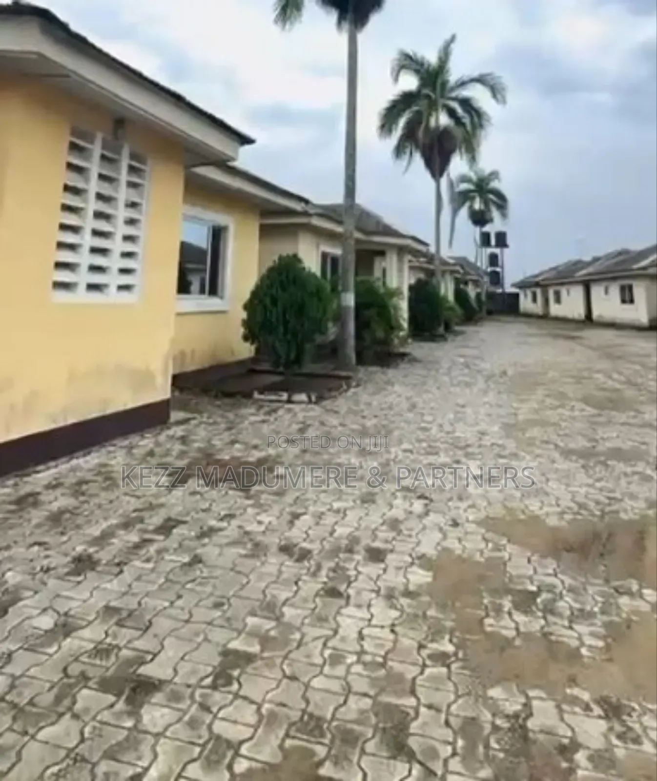 20bdrm Block of Flats in Nta Choba Road Port for sale