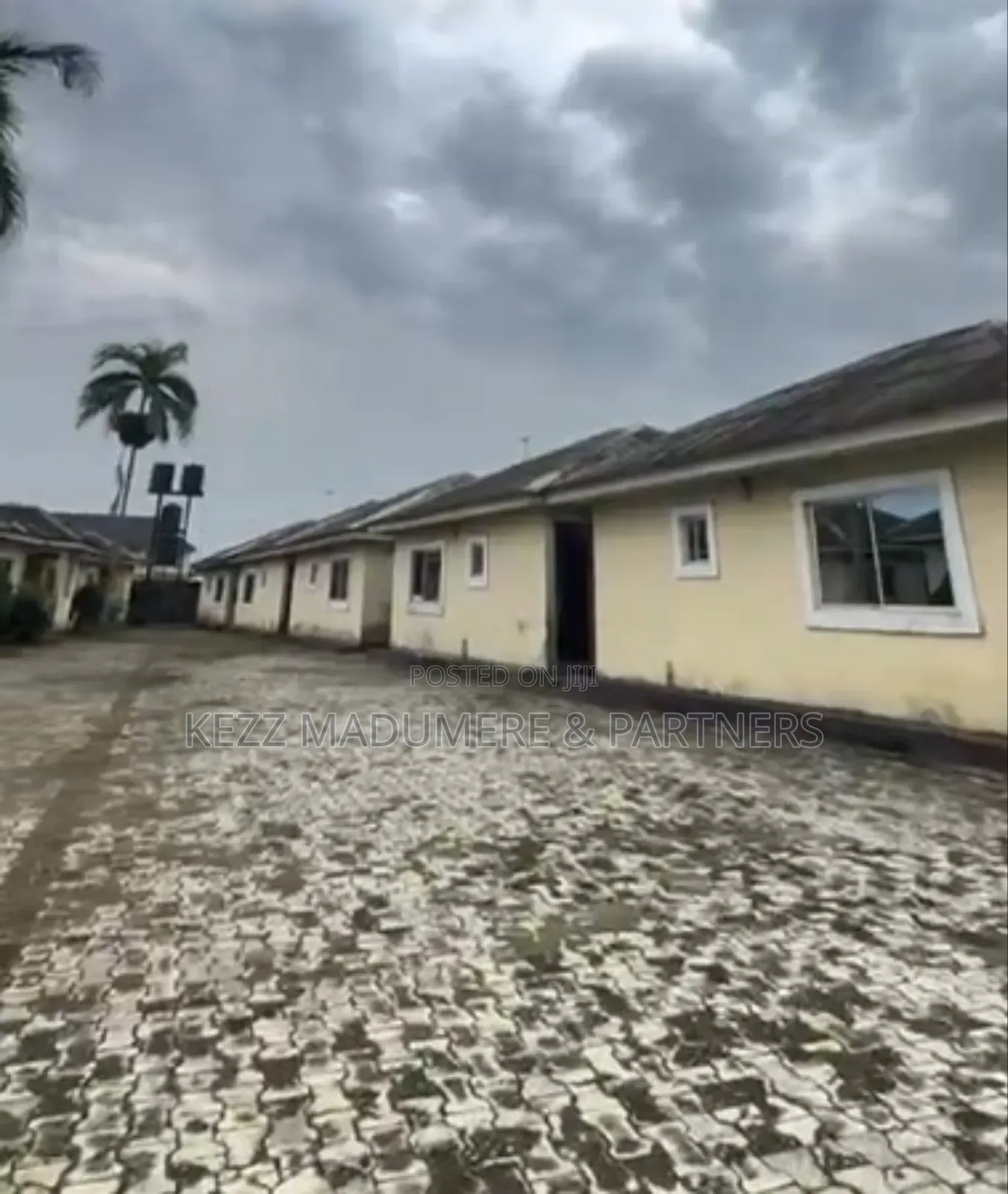 20bdrm Block of Flats in Nta Choba Road Port for sale