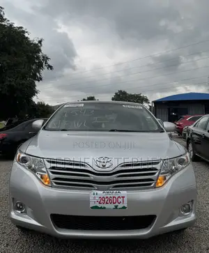 Toyota Venza 2010 Silver