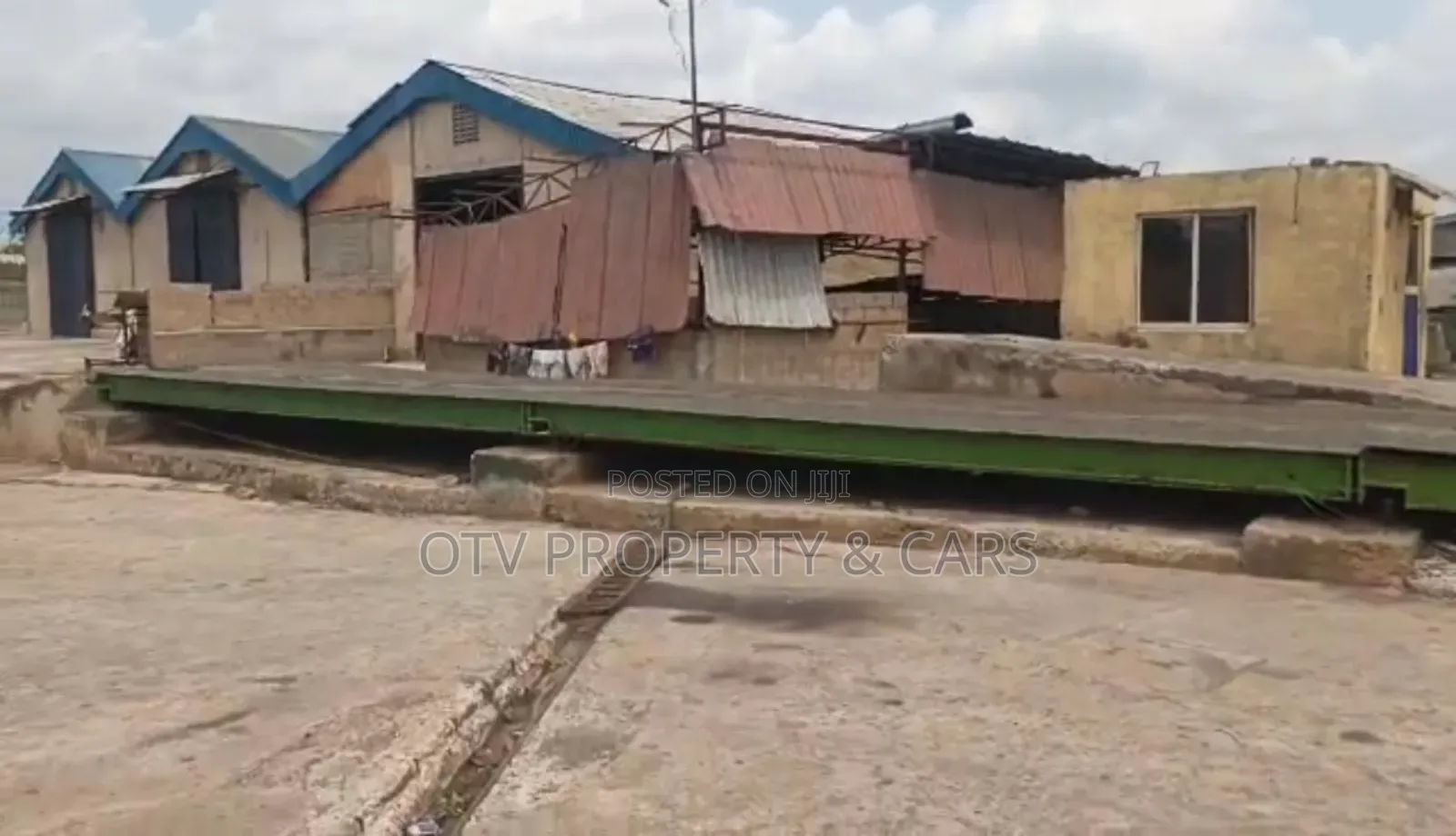 Warehouse at Off Lagos Ibadan Expressway for Sale3 Bay War