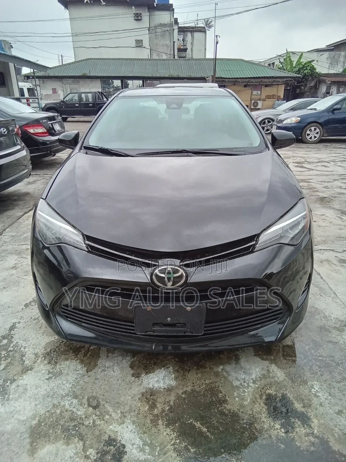 Toyota Corolla XLE (1.8L 4cyl 2A) 2019 Black