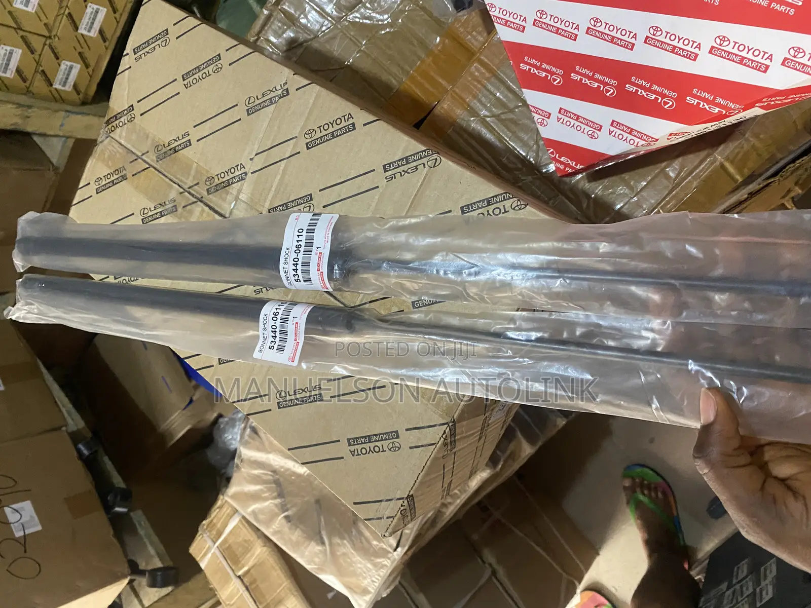 Bonnet Shock Absorber for Toyota,Lexus,Hyundai,Ford Honda