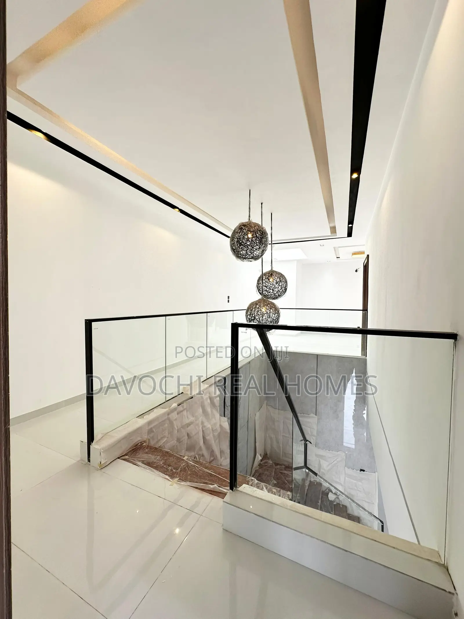 4bdrm Maisonette in Lekki Phase1 for rent