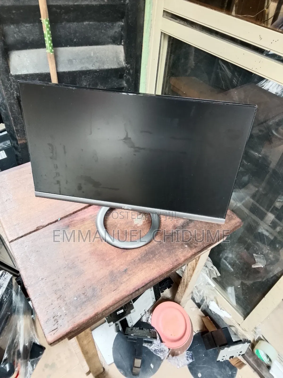 24 Inches Fujitsu Ips Monitor