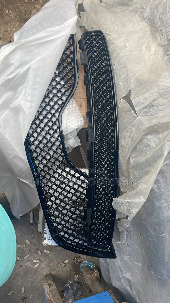 Black Front and Down Grill Camry 2010 Sport