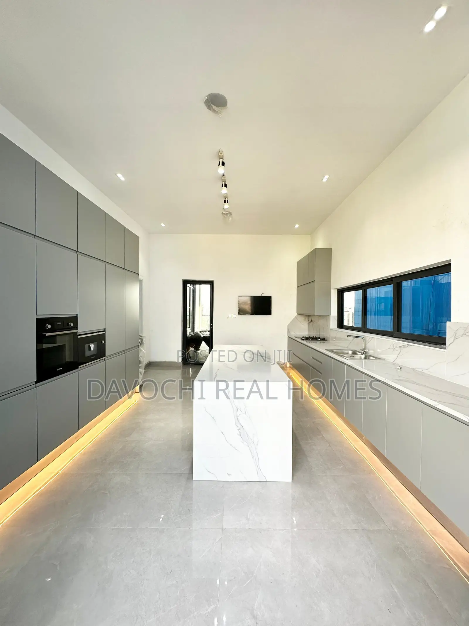 3bdrm Maisonette in Ikoyi, Lagos, Banana Island for rent