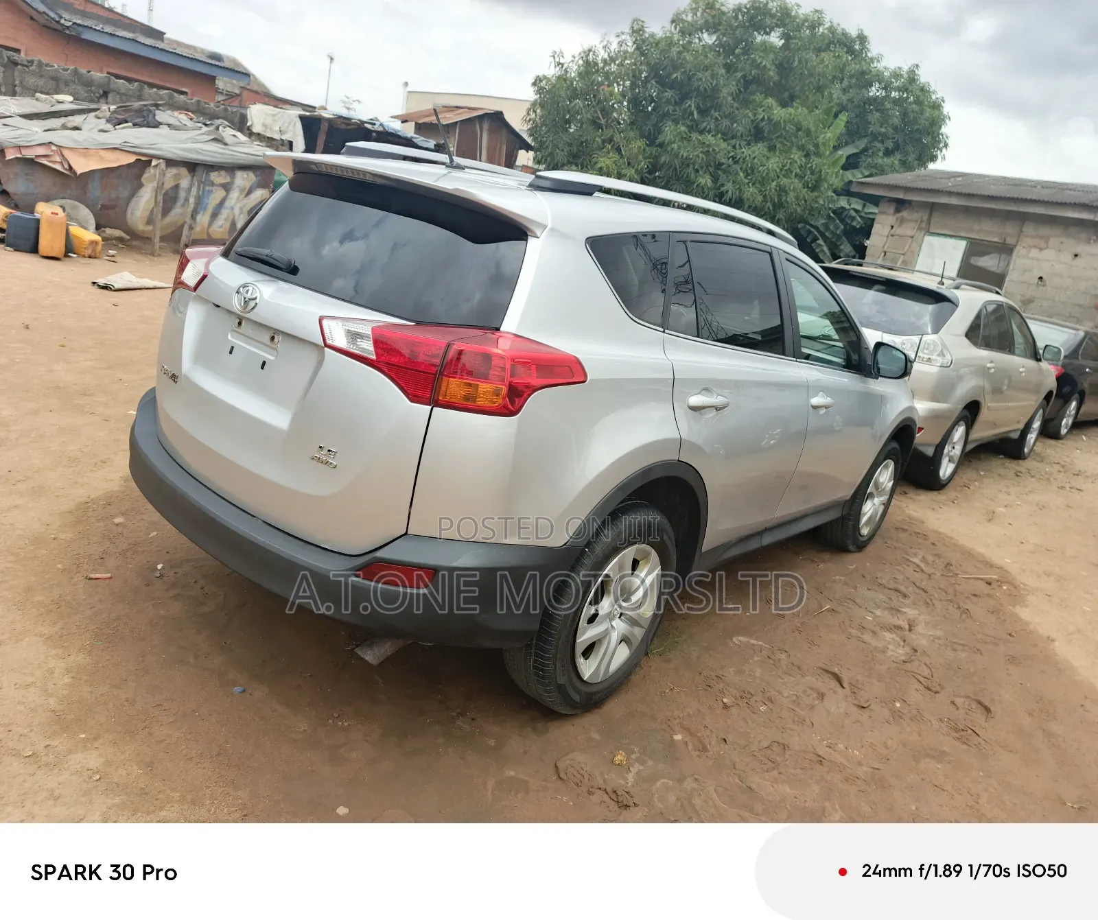 Toyota RAV4 LE 4dr SUV AWD (2.5L 4cyl 6A) 2014 Silver