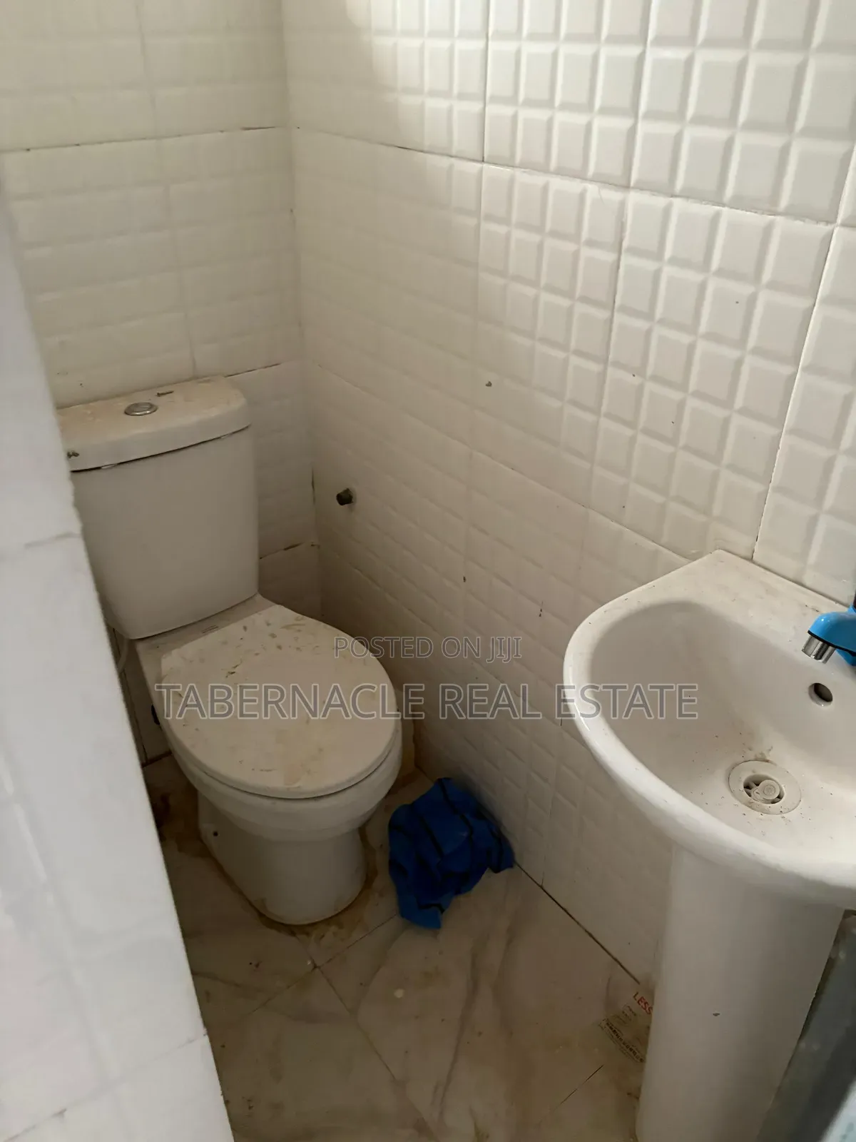 2bdrm Apartment in Eruwe, Erunwe for rent