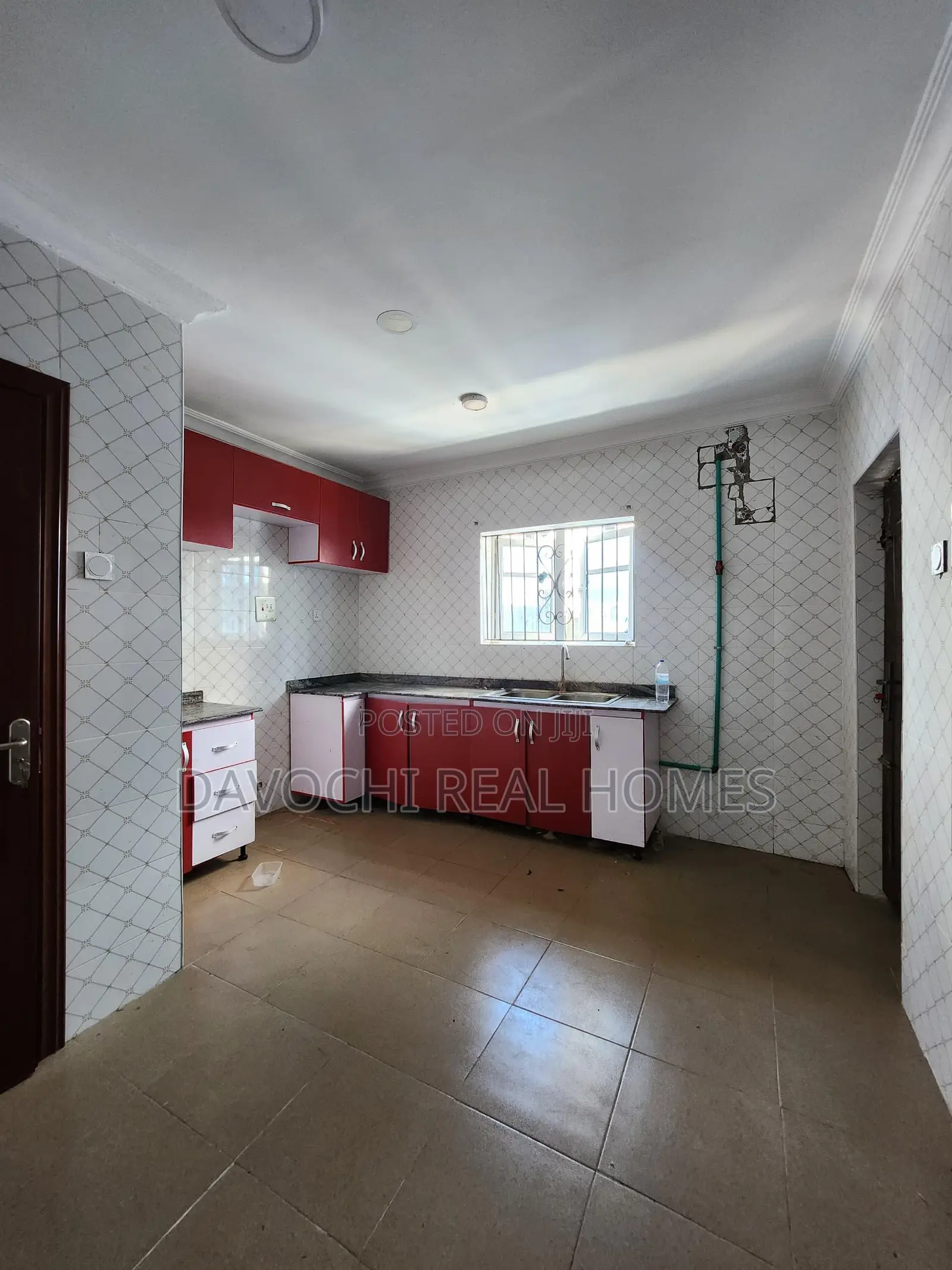 3bdrm Apartment in Ikota for rent