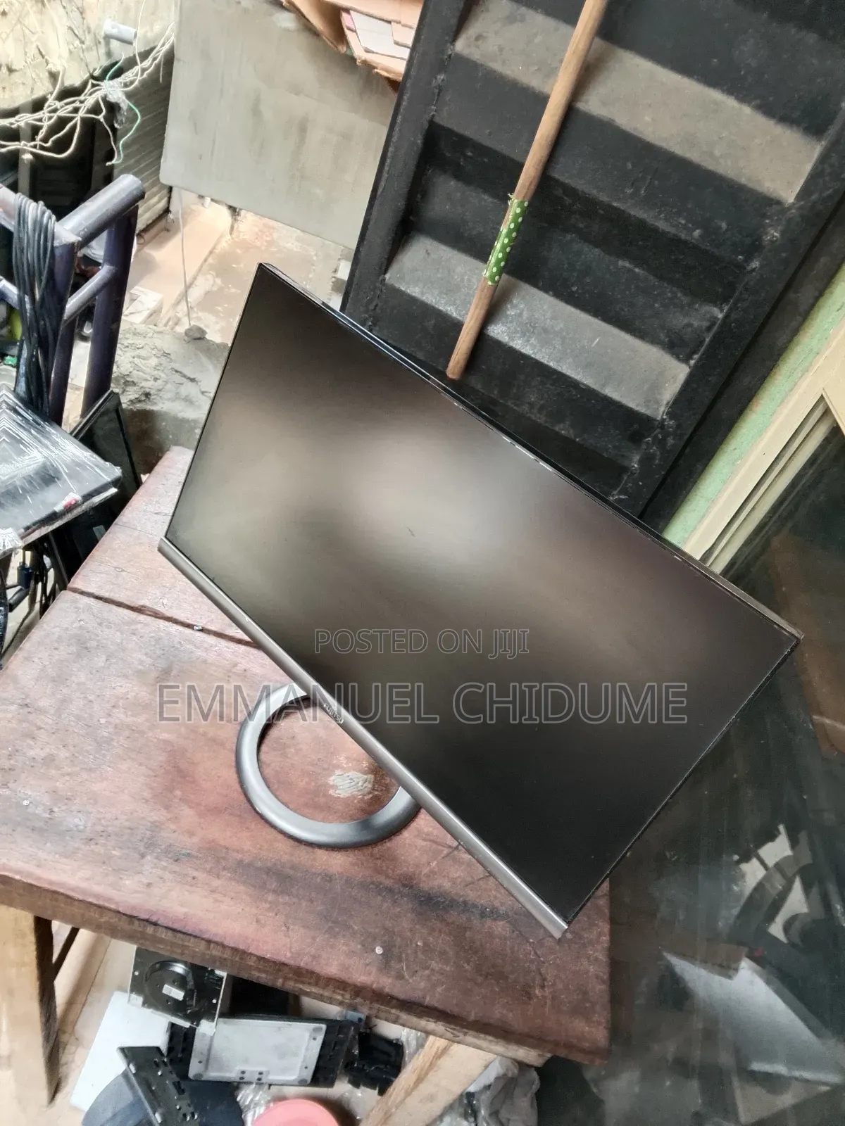 24 Inches Fujitsu Ips Monitor