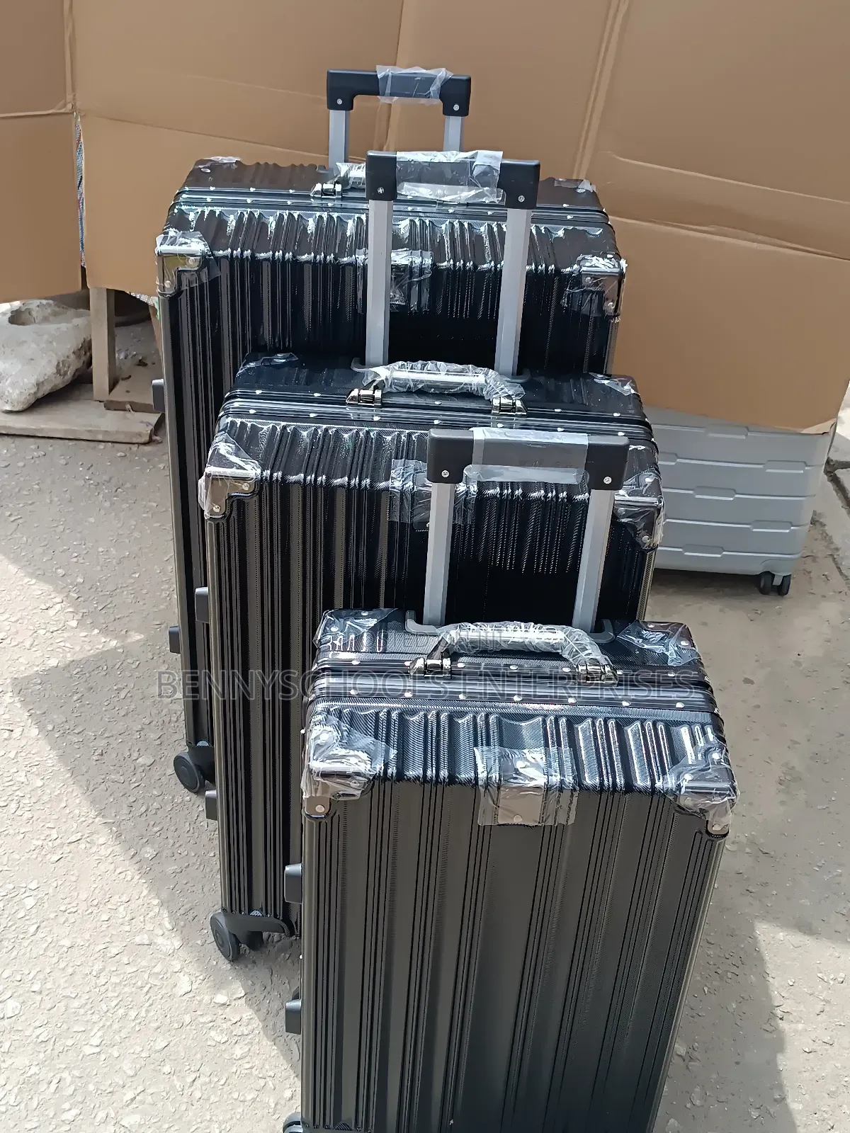 Set Of 3 In 1 Light Weight Aluminium Travelling Luggage Boxs