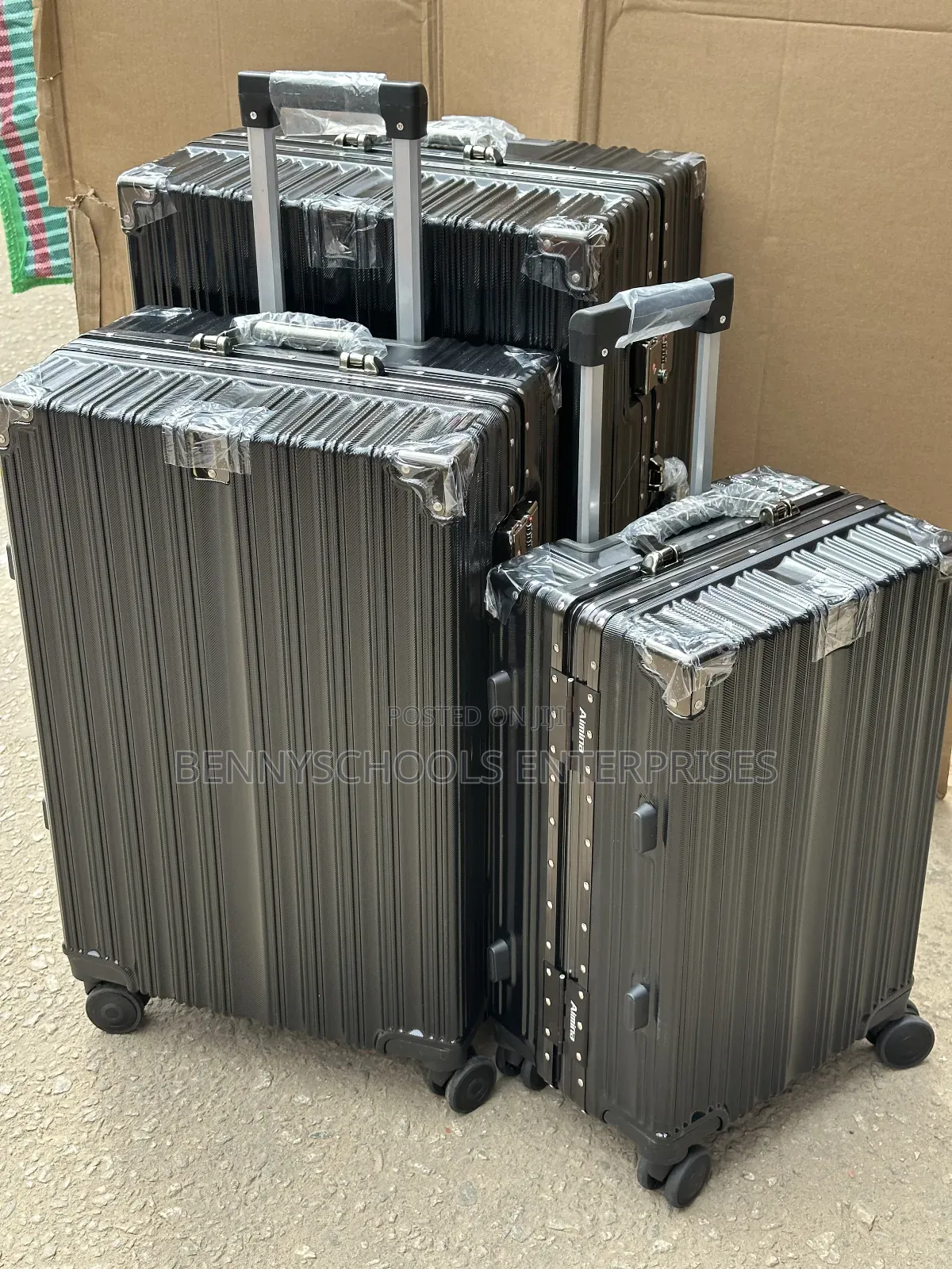 Set Of 3 In 1 Light Weight Aluminium Travelling Luggage Boxs