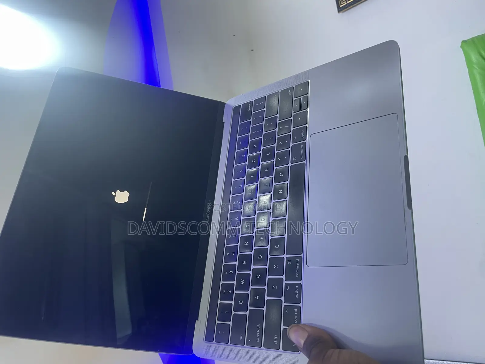 Laptop Apple MacBook Pro M1 8GB Apple M1 SSD 256GB