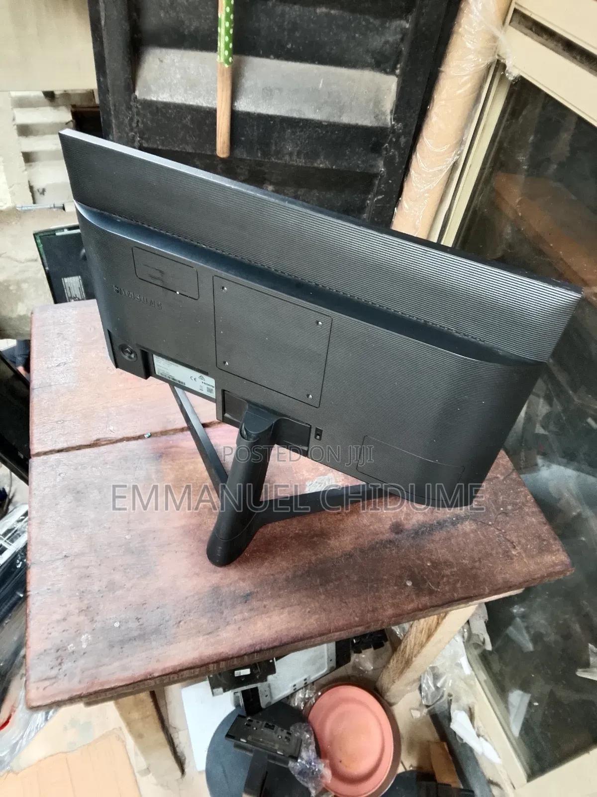22 Inches Samsung Ips Monitor
