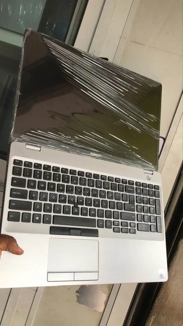Laptop Dell Latitude 5510 16GB Intel Core i7 SSD 512GB