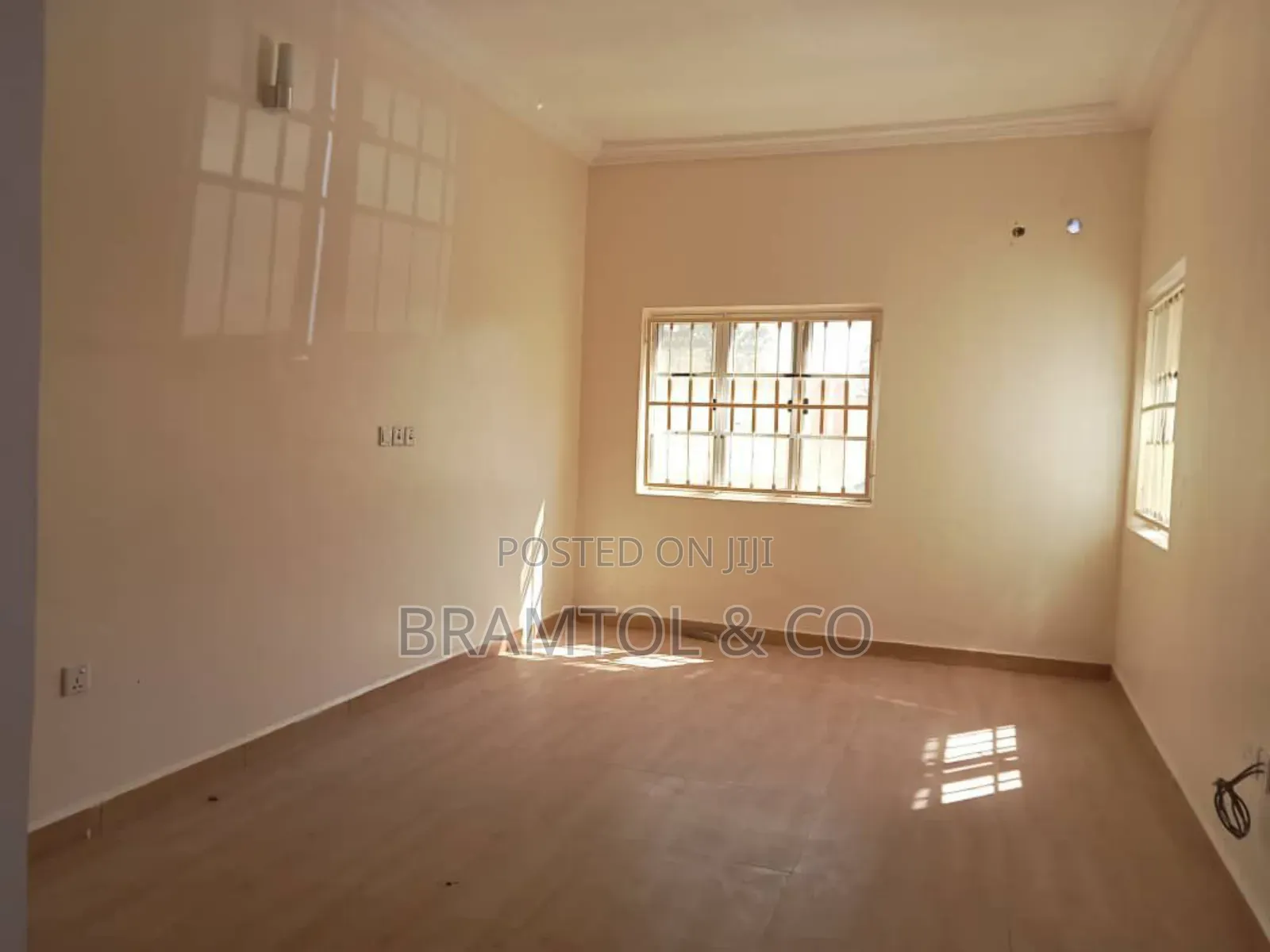 2bdrm Block of Flats in Dape for rent