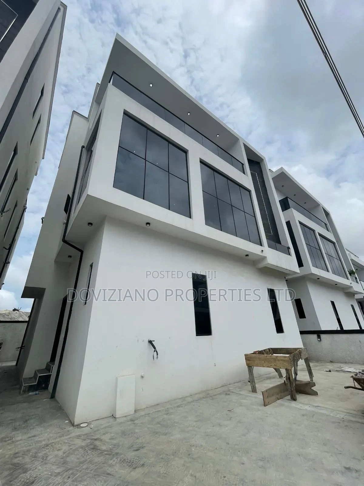 5bdrm Duplex in Ajah for sale