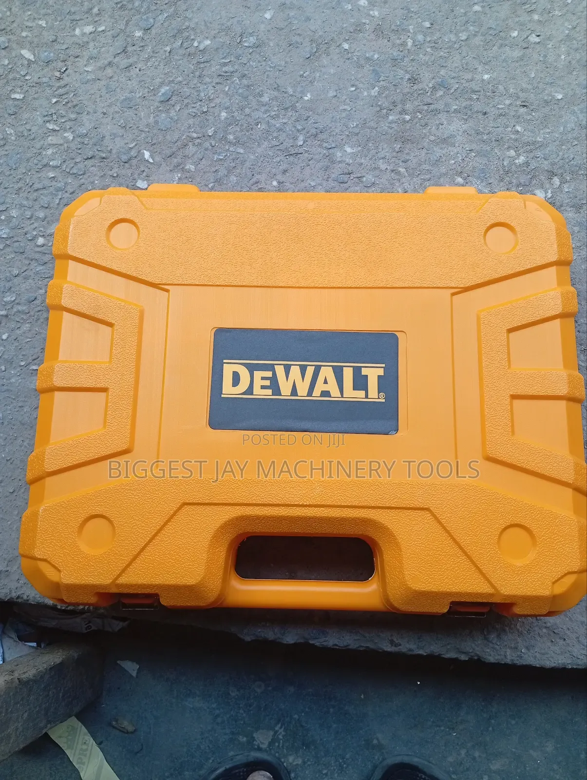 Dewalt Screw Machine With Tools 48v
