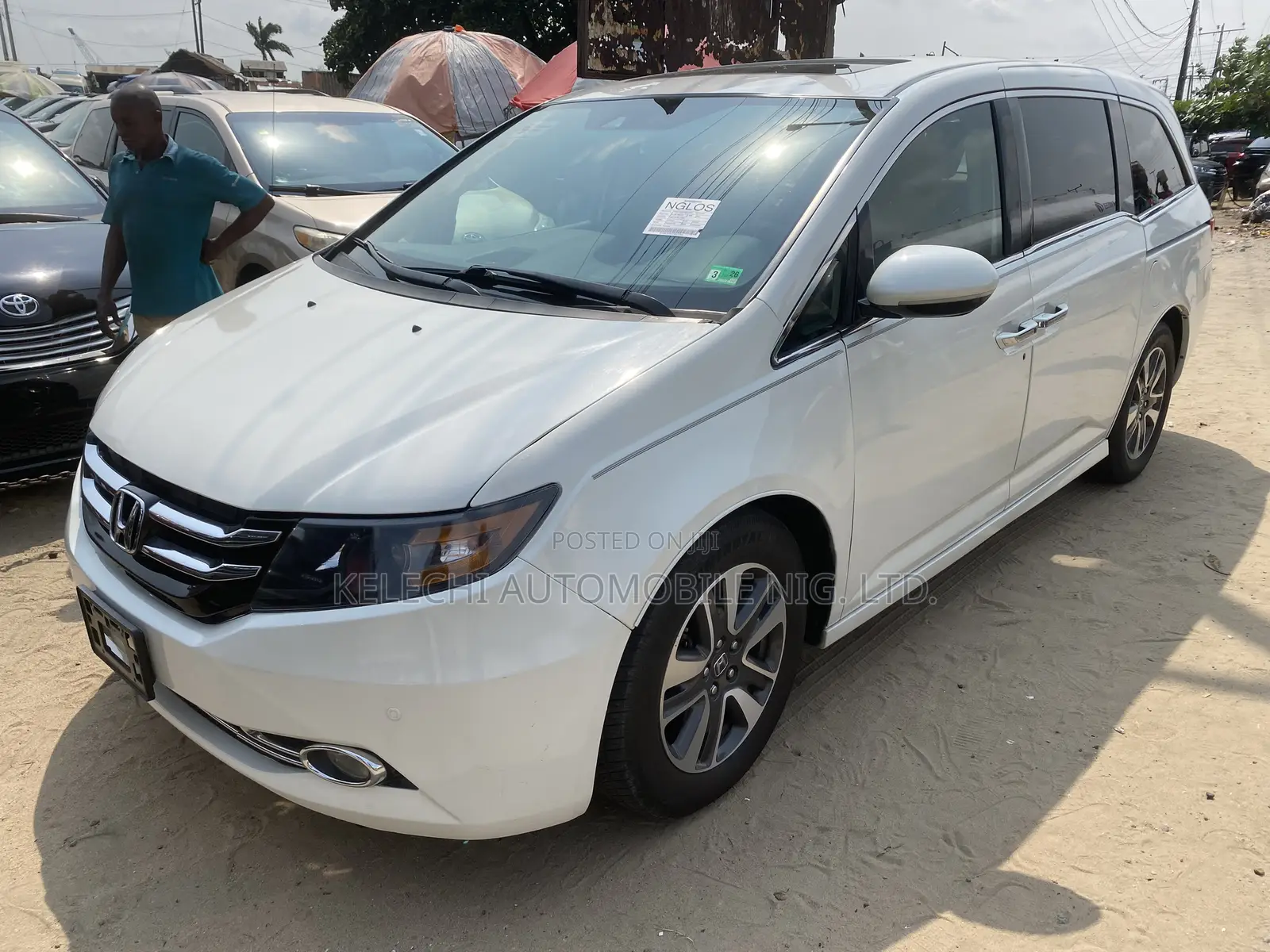 Honda Odyssey Touring Elite 4dr Minivan (3.5L 6cyl 6A) 2015 White