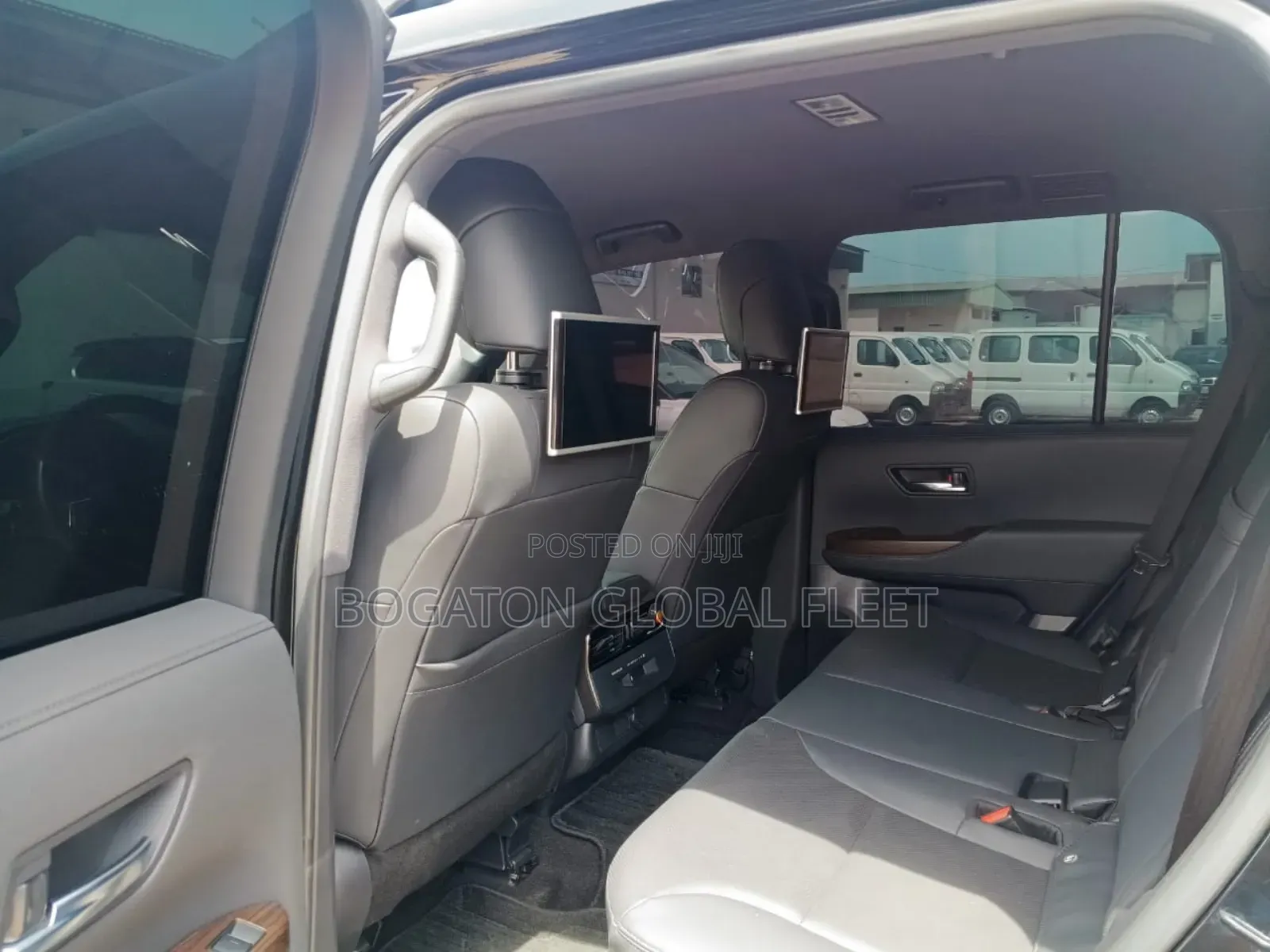 Direct 2024 Toyota Landcruiser (For Rent)