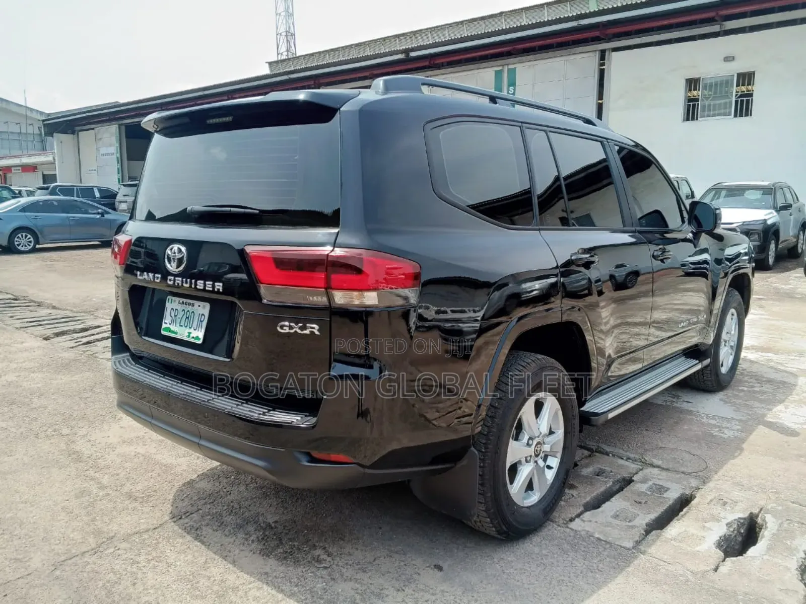 Direct 2024 Toyota Landcruiser (For Rent)