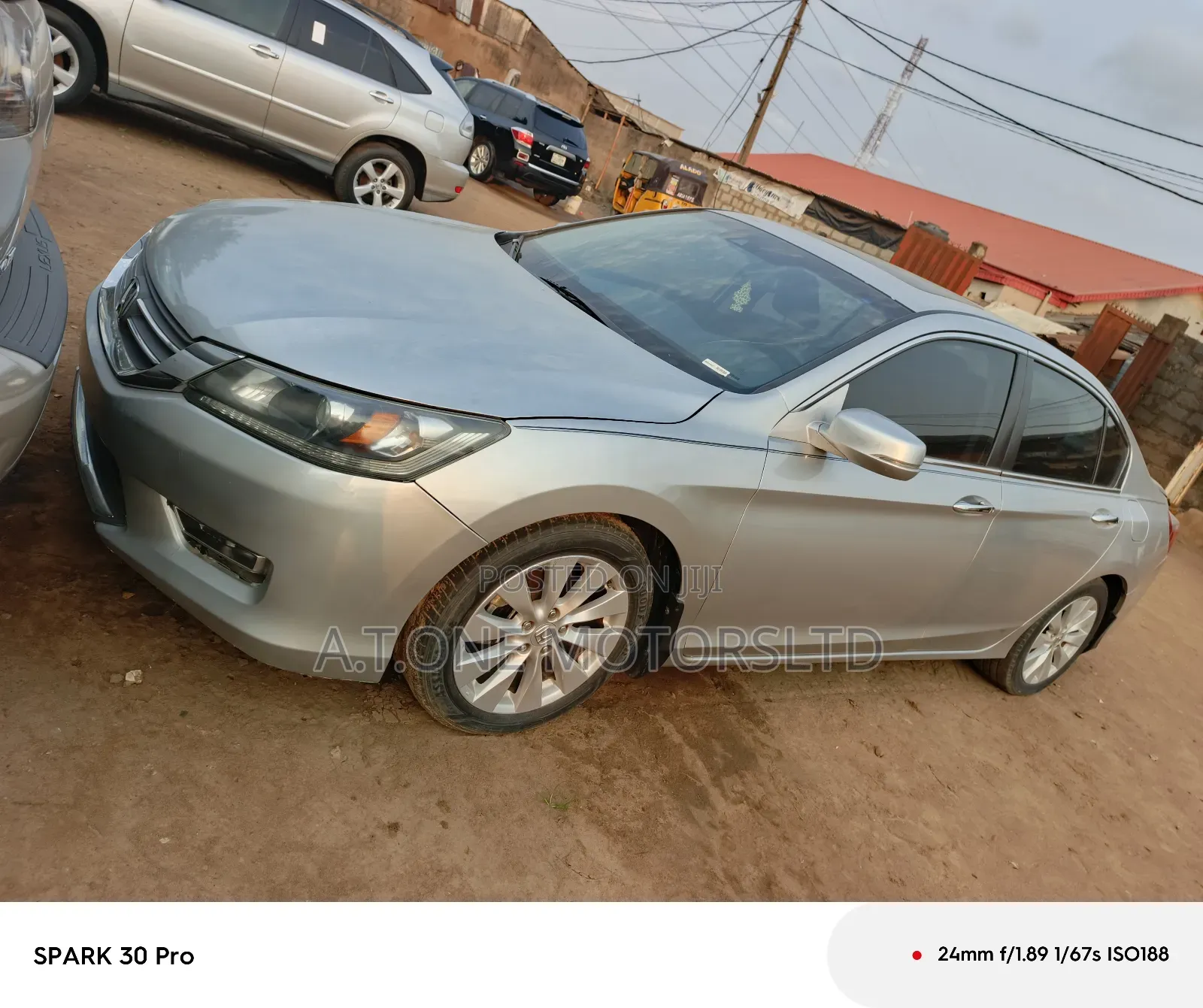Honda Accord EX 4dr Sedan FWD (2.4L 4cyl 2A) 2013 Silver
