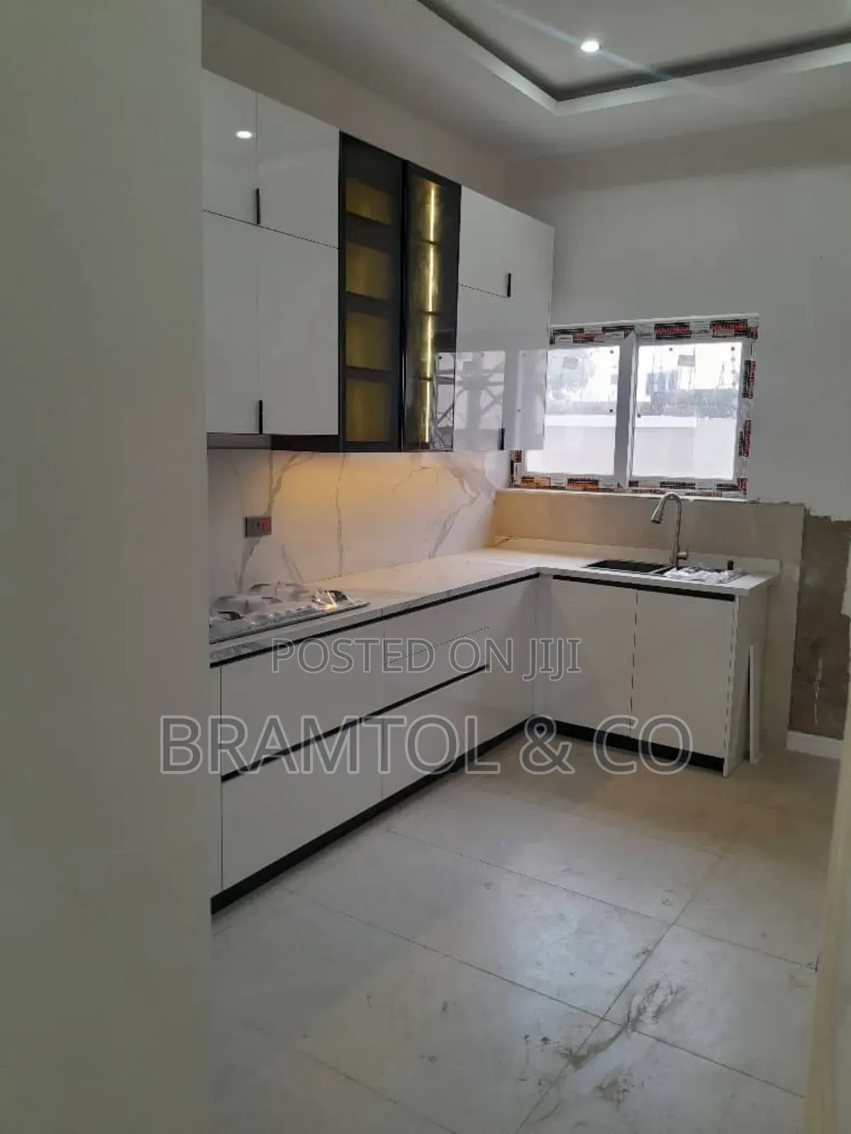 4bdrm Townhouse / Terrace in Mabushi for rent