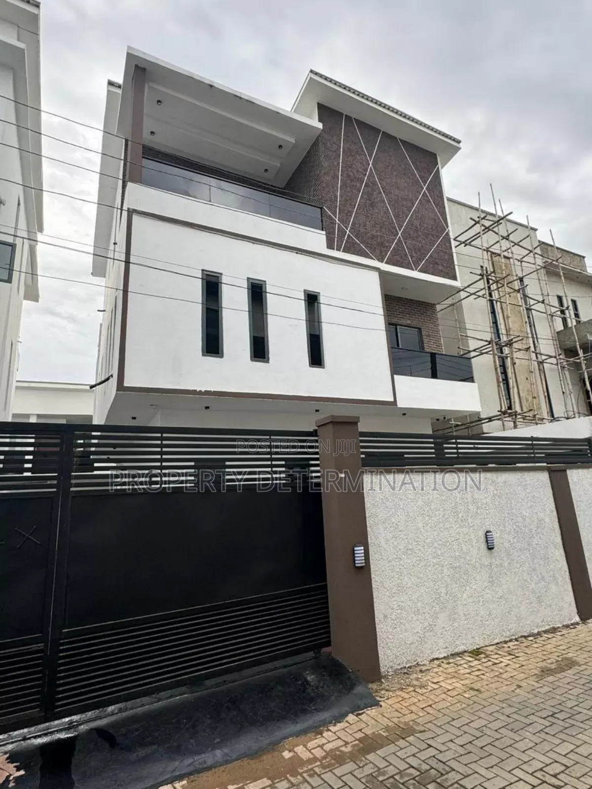 4bdrm Duplex in Magodo Gra for sale