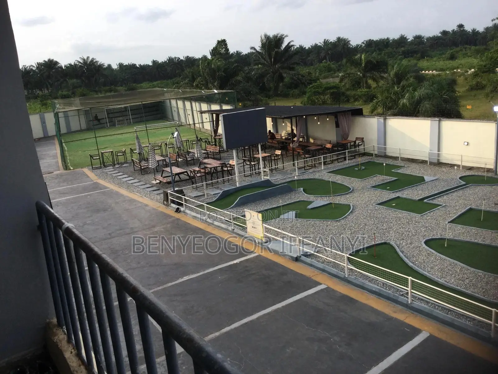 Abraka, Delta Velocity Leisure for Sale 200ft by 100ft ( Lease )