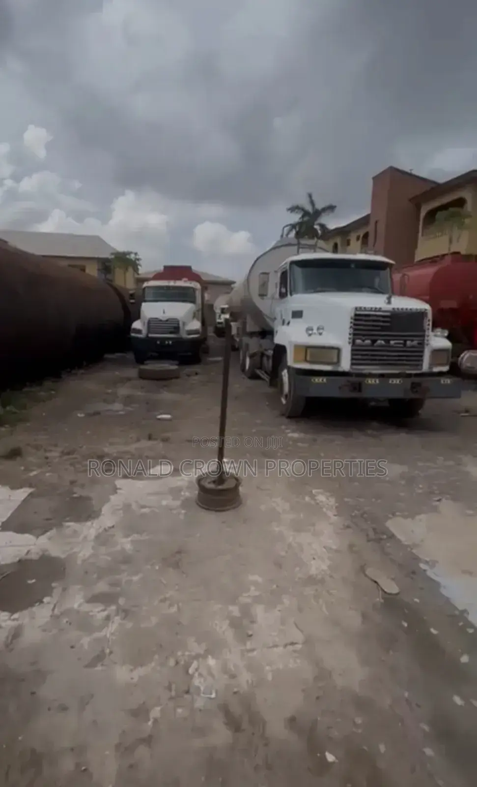 Commercial 1000sqm of Land for Sale