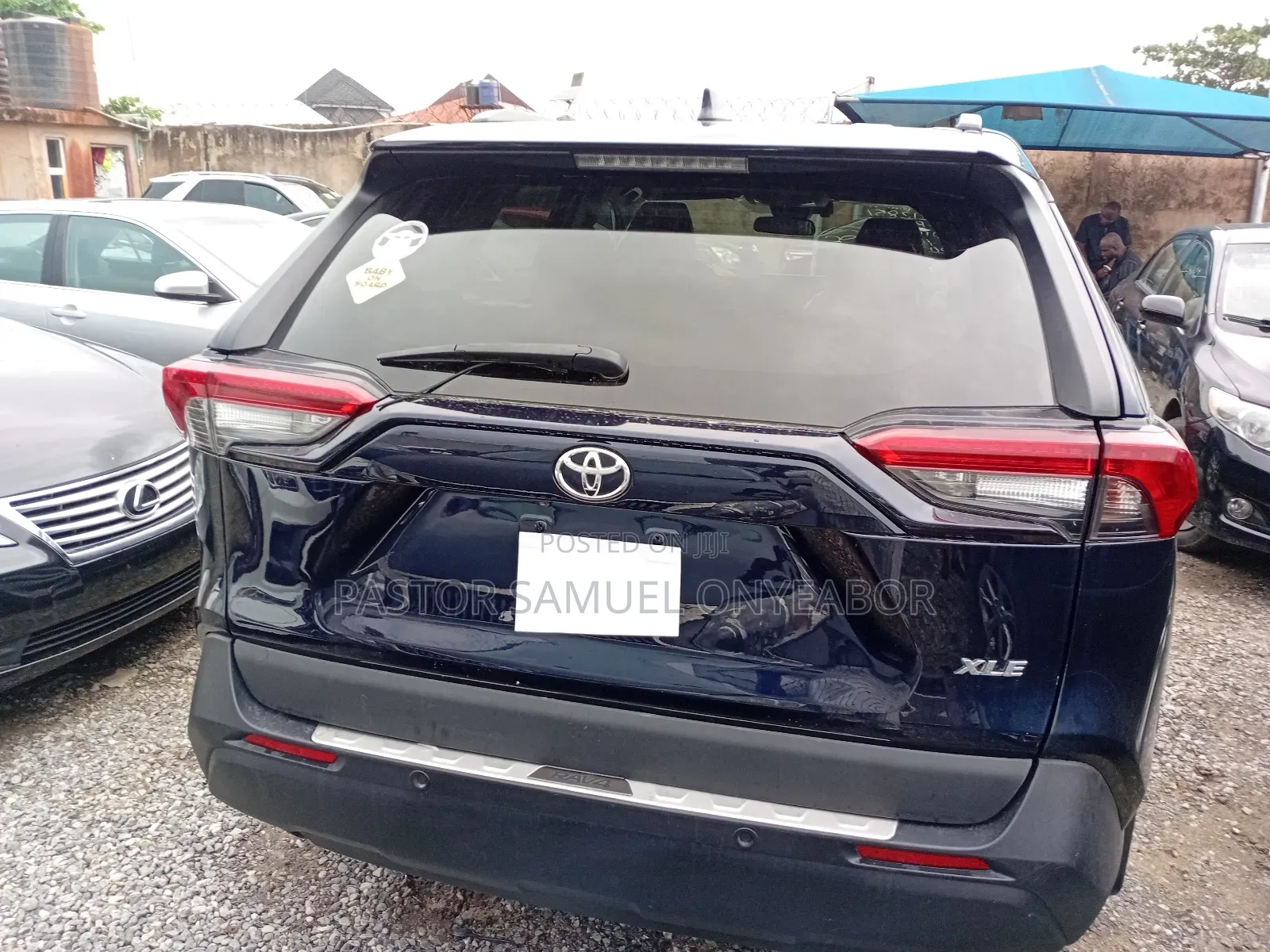 Toyota RAV4 XLE 2021 Black