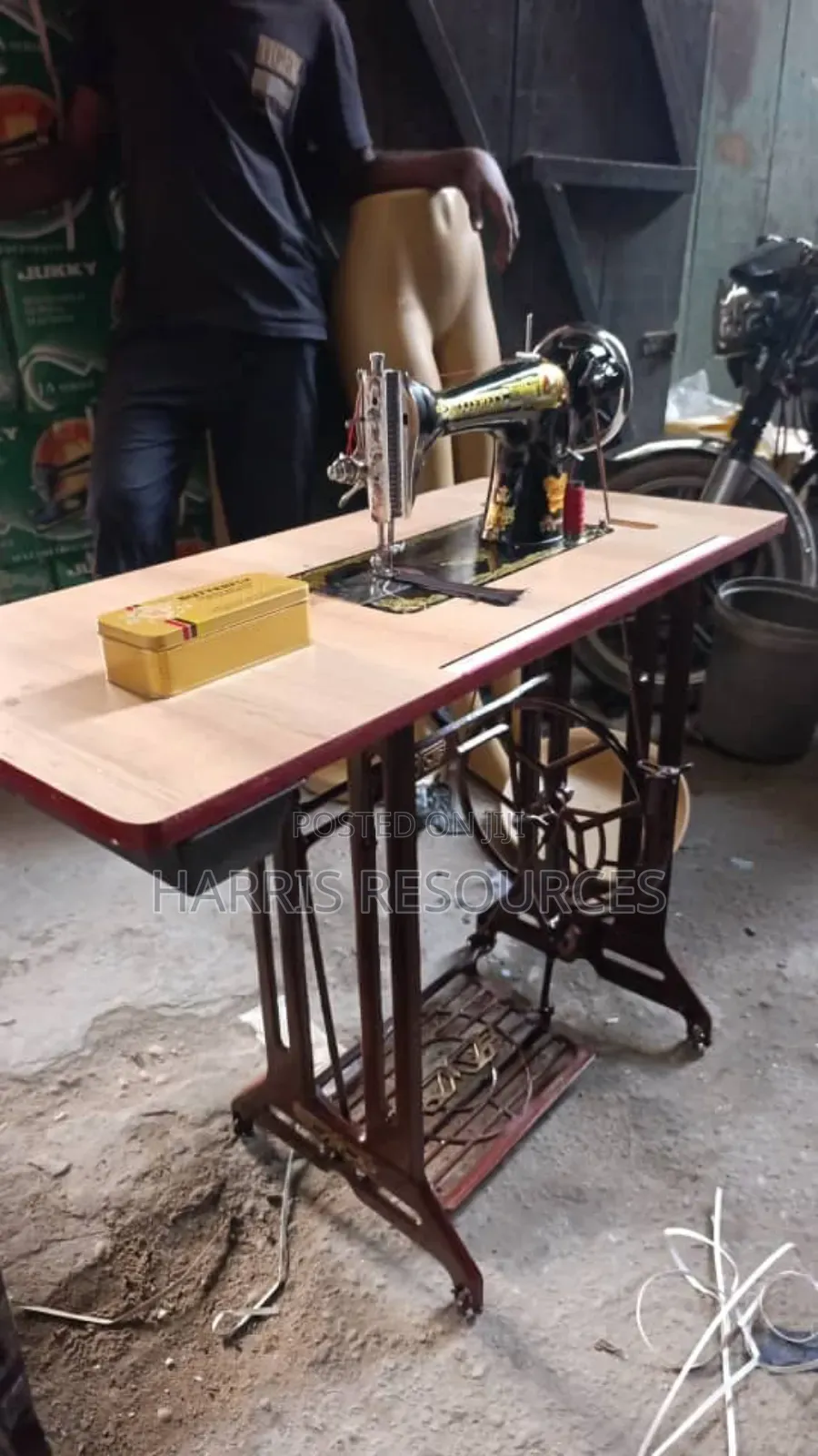 Butterfly Domestic Sewing Machine With Flat Board