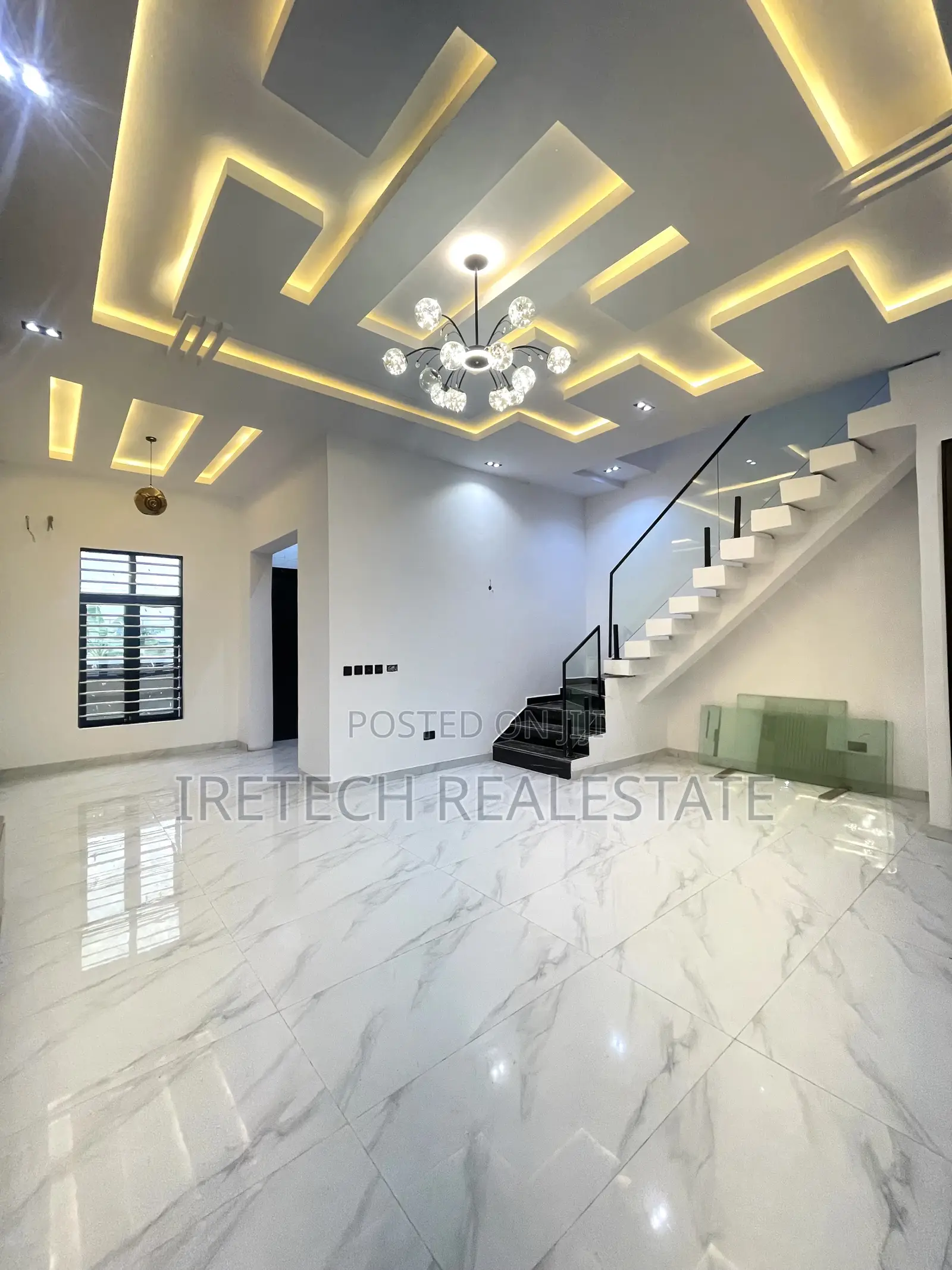 3bdrm Townhouse/Terrace in Ikota Gra Axis, Lekki for Sale