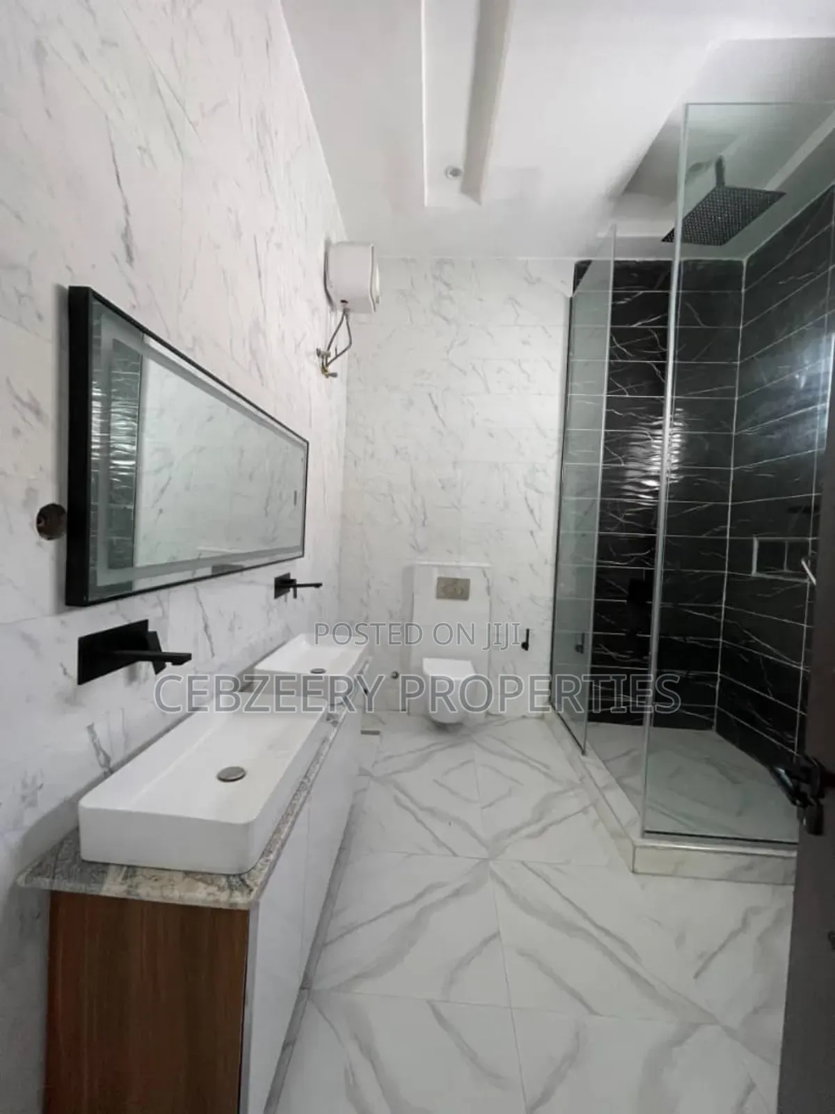 5bdrm Duplex in Osapa london for sale
