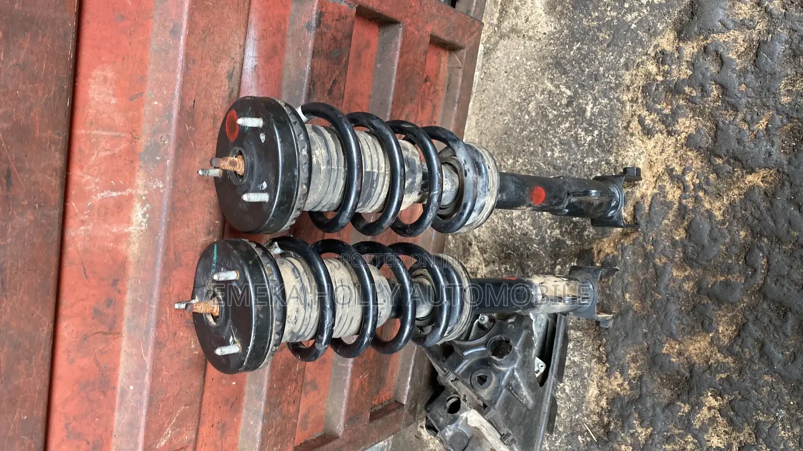 Dodge Challenger V8 Front Shocks Absorbers