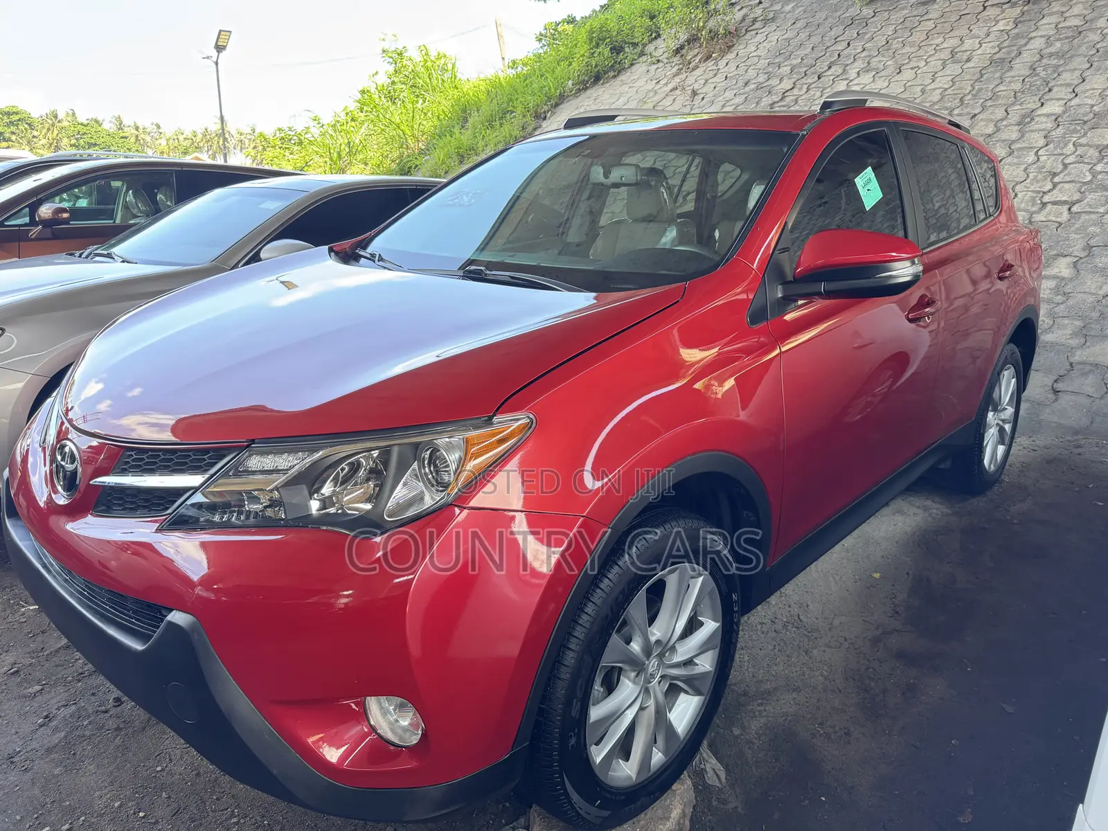 Toyota RAV4 Limited 4dr SUV AWD (2.5L 4cyl 6A) 2015 Red