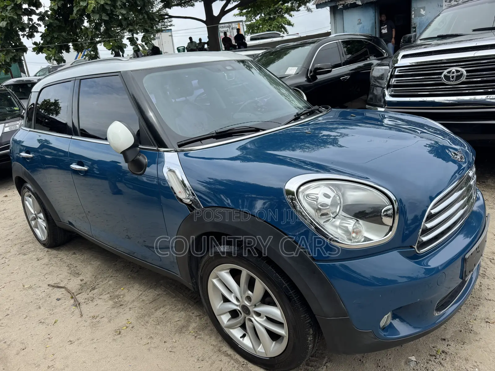 Mini Cooper John Cooper Works 2012 Blue