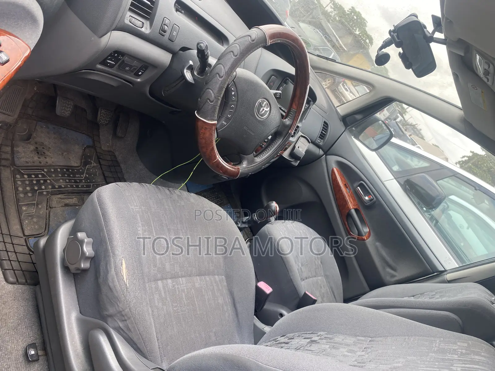 Toyota Previa 2025 Silver