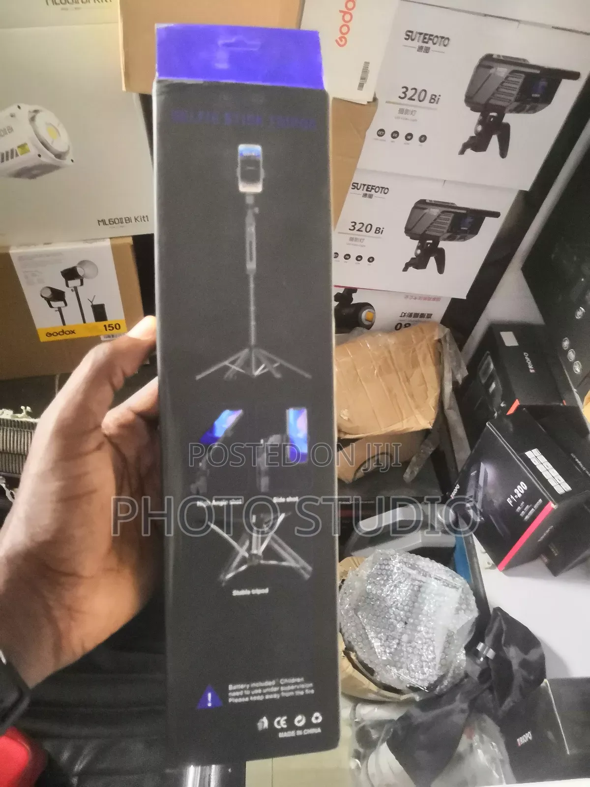 C12 Ai 360° Tracking Quadrupod And Selfie Stick.