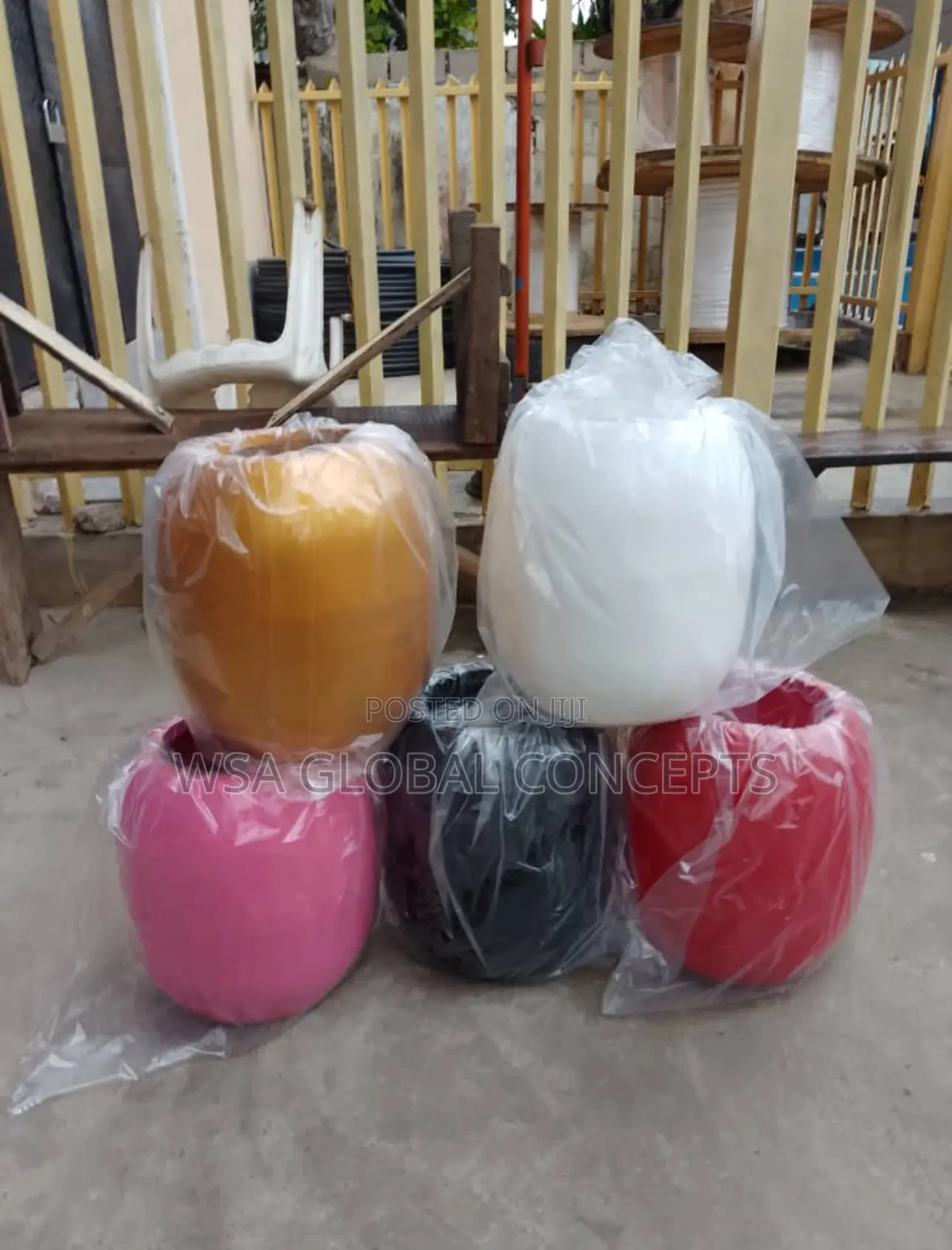 40cm Fiberglass Flower Vase Available in Different Colo