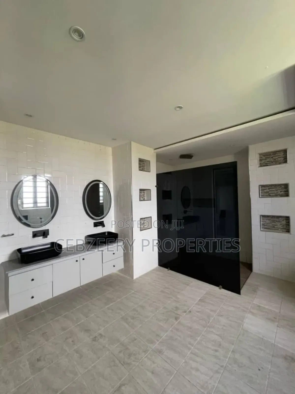 5bdrm Duplex in Osapa london for sale