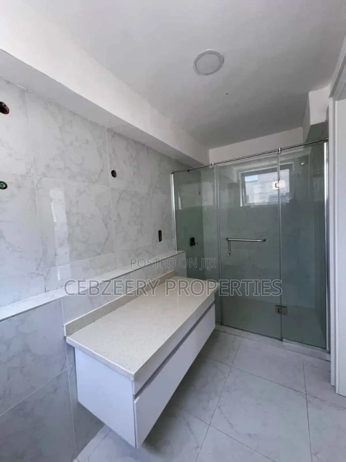 4bdrm Penthouse in Victoria Island for sale