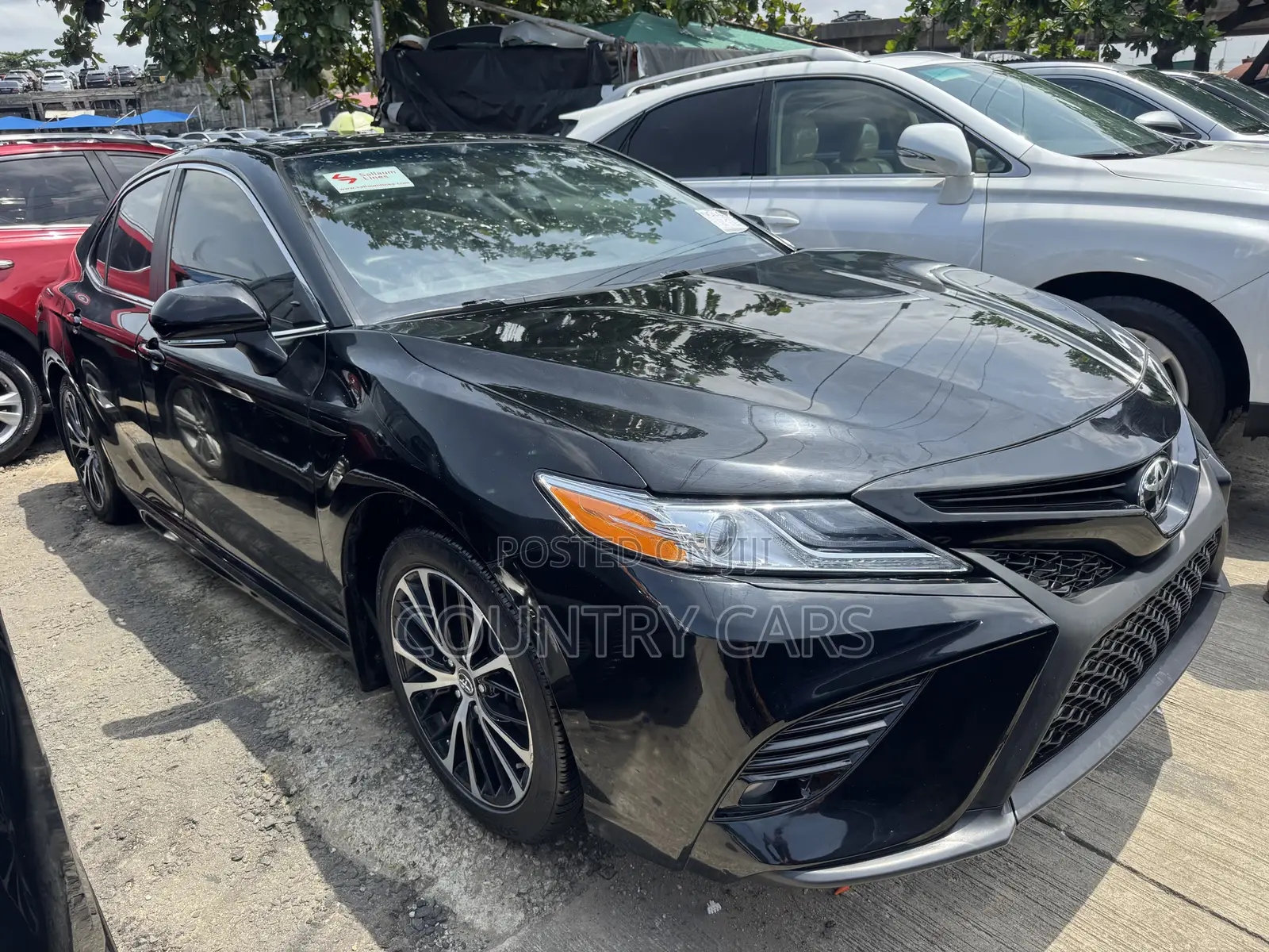 Toyota Camry SE FWD (2.5L 4cyl 8AM) 2018 Black