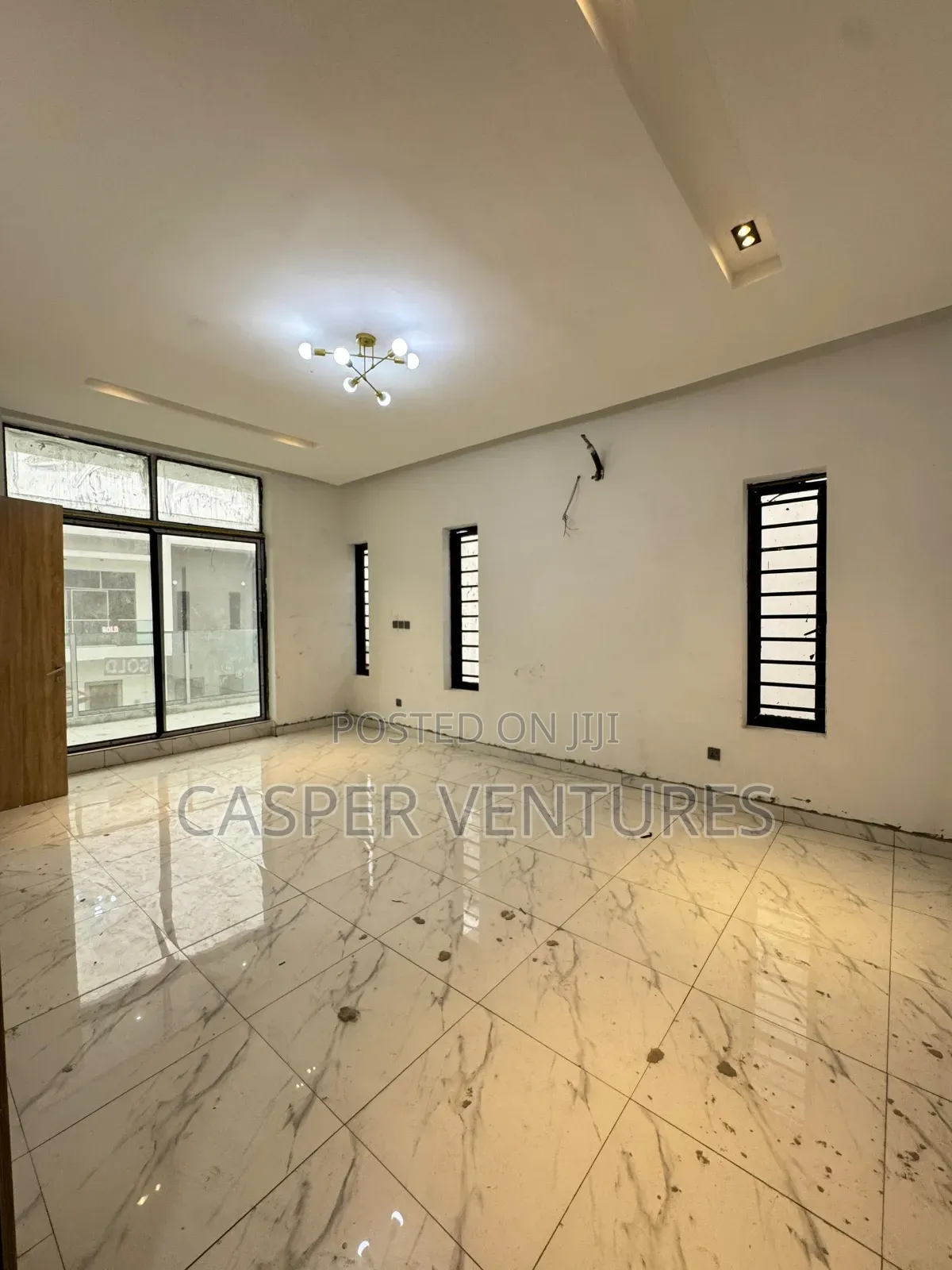 4bdrm Duplex in Lekki Phase 2 for sale
