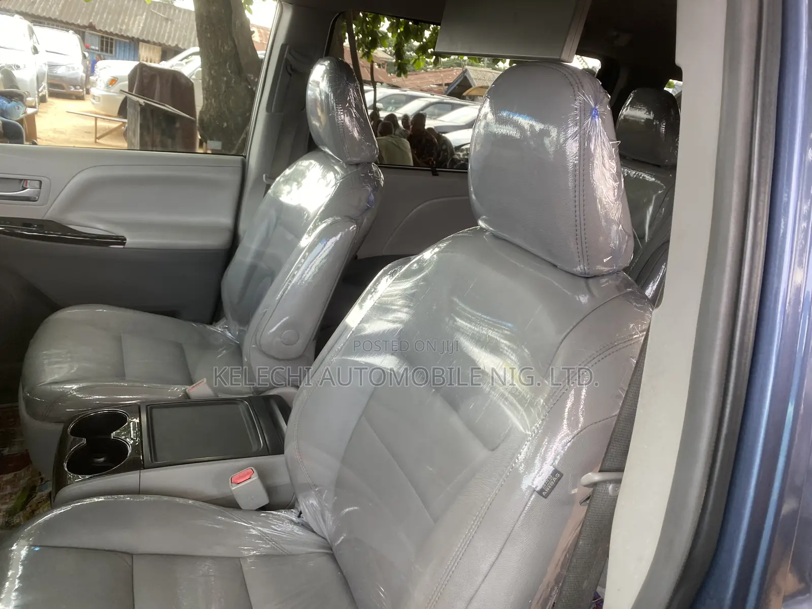Toyota Sienna XLE Premium 8 Passenger (3.5L 6cyl 6A) 2016 Blue