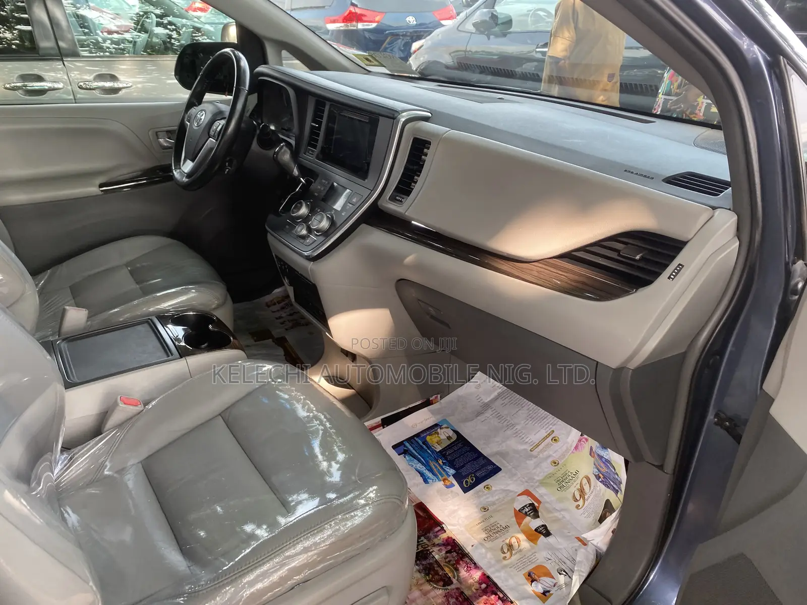 Toyota Sienna XLE Premium 8 Passenger (3.5L 6cyl 6A) 2016 Blue