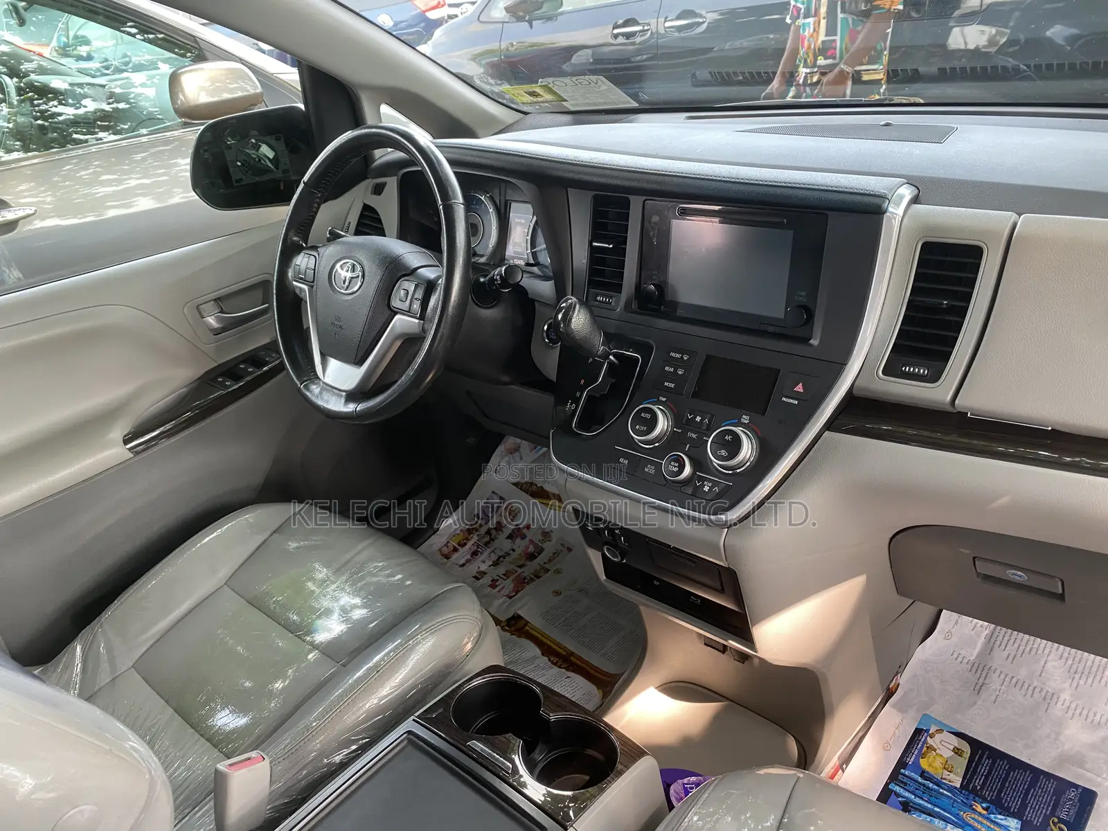Toyota Sienna XLE Premium 8 Passenger (3.5L 6cyl 6A) 2016 Blue